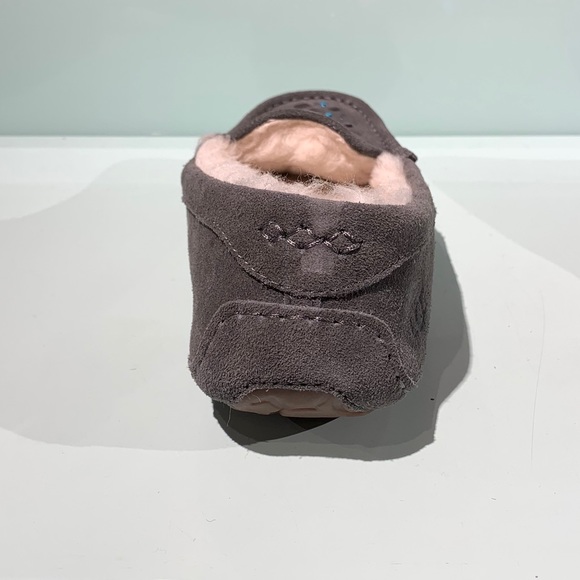 UGG Ansley Stud II Moccasin - Picture 8 of 12